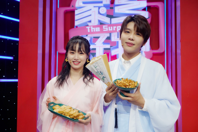 女生专用蜡笔小新头像(共18张)